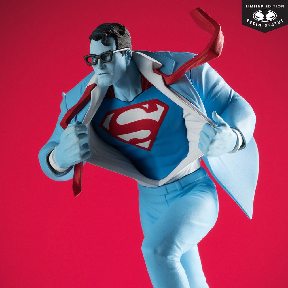 DC Direct Statue 1/10 Superman Red and Blue: Superman by Clayton Henry Limited Edition 16 cm